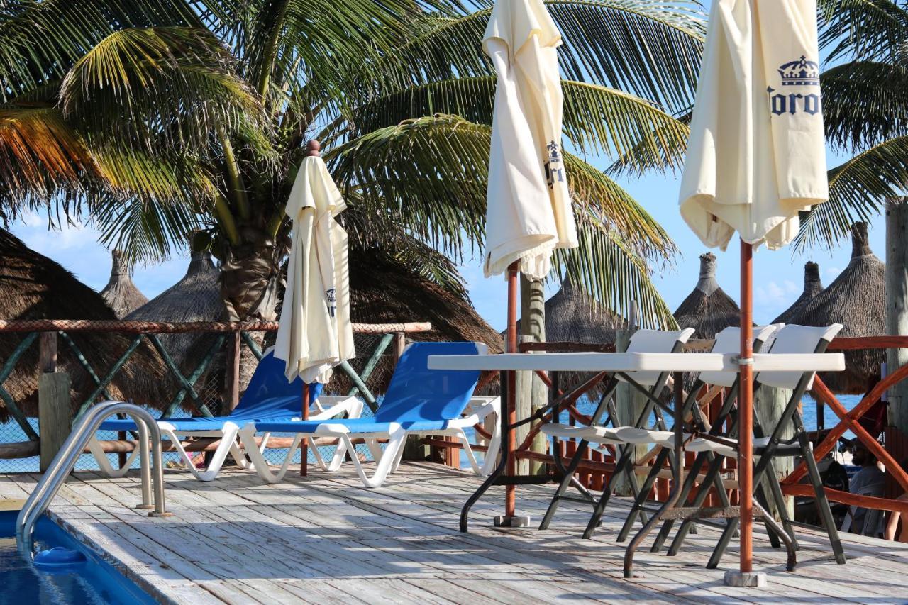 The Diving Lodge Downtown ปัวร์โตโมเรลอส ภายนอก รูปภาพ